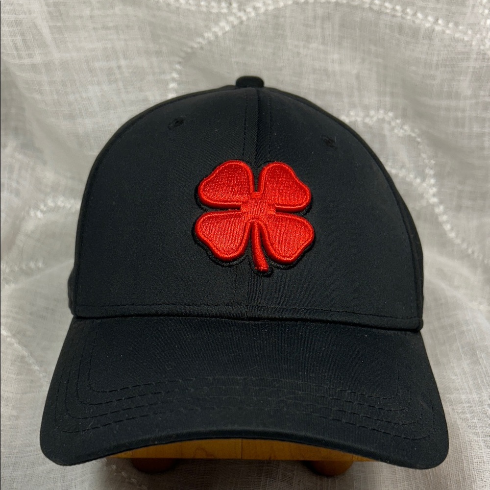 Black clover cotton baseball trucker cap hat